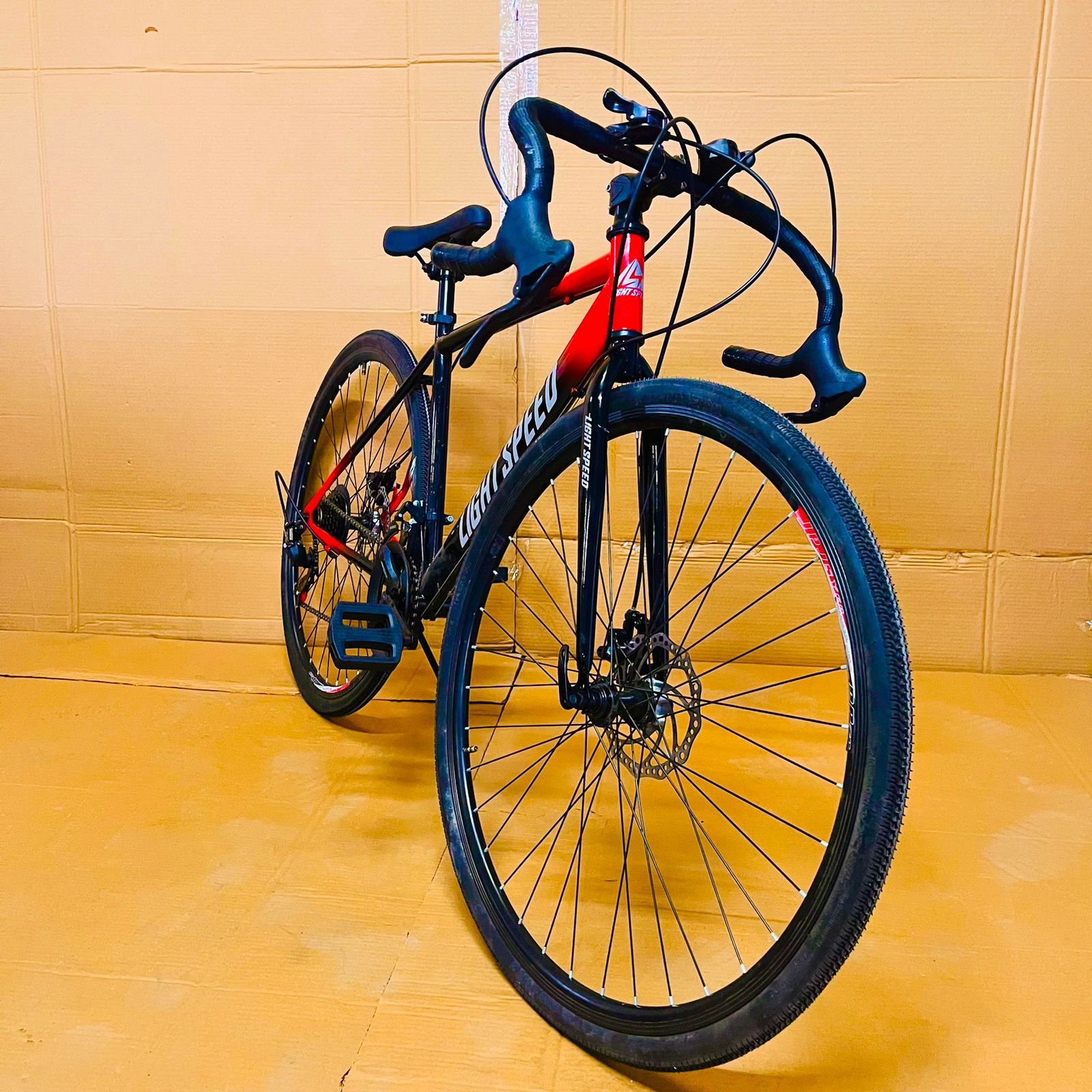 QUESEC Rides Light Speed Road Bike Dual disc Brakes Red Quesec Rides